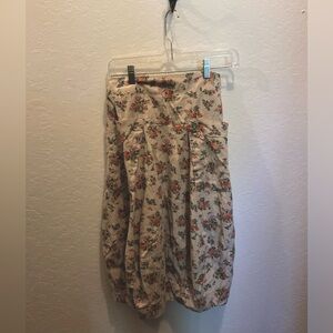 Vintage crisp cotton floral skirt.